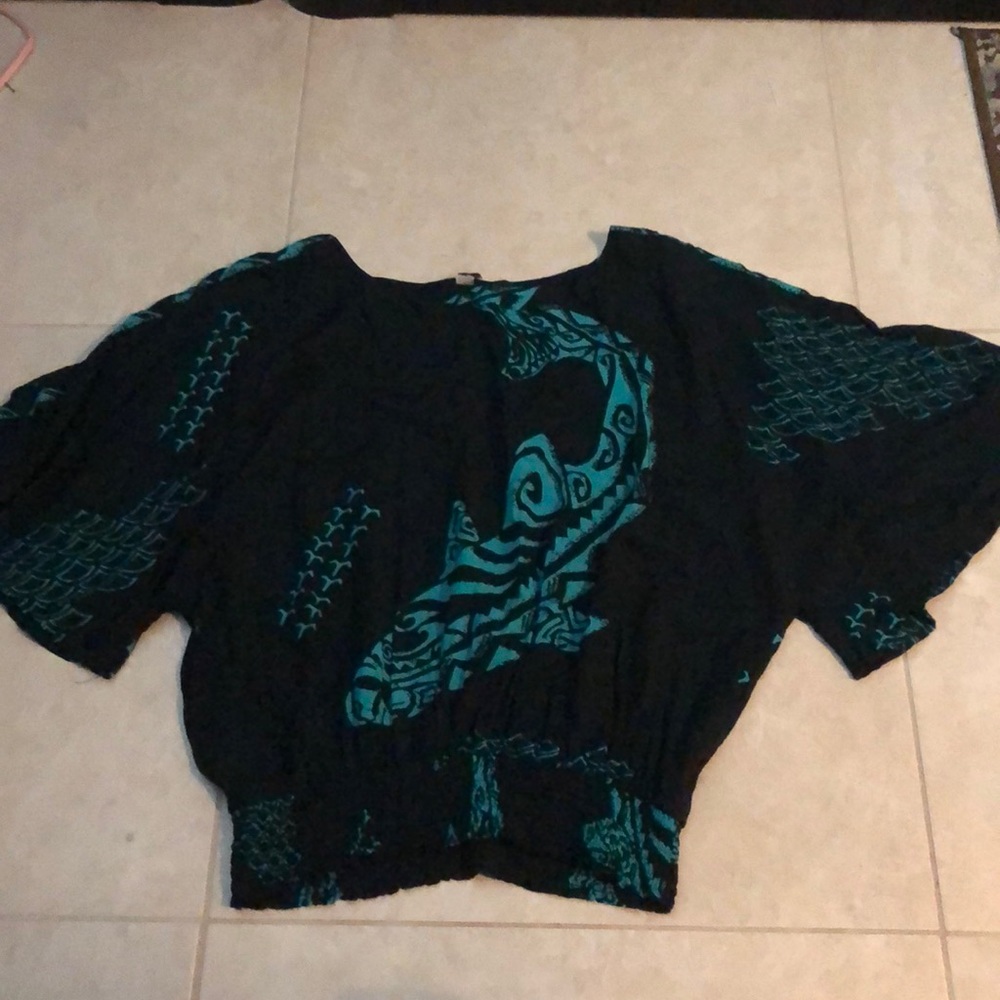 Wahine Toa top